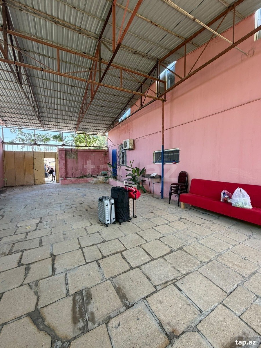 Bağ evi kirayə verilir, Türkan qəs.