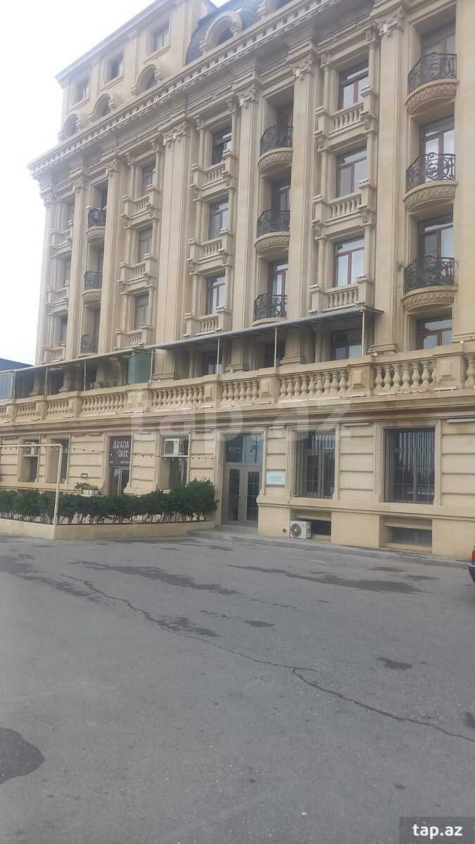 5-otaqlı yeni tikili, Bayıl qəs., 216 m²