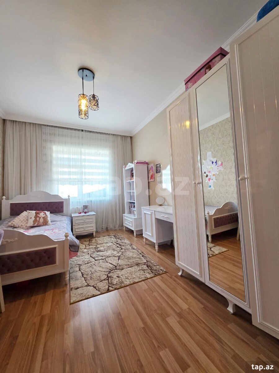 4-otaqlı mənzil, Məhəmməd Xiyabani küç., 120 m²