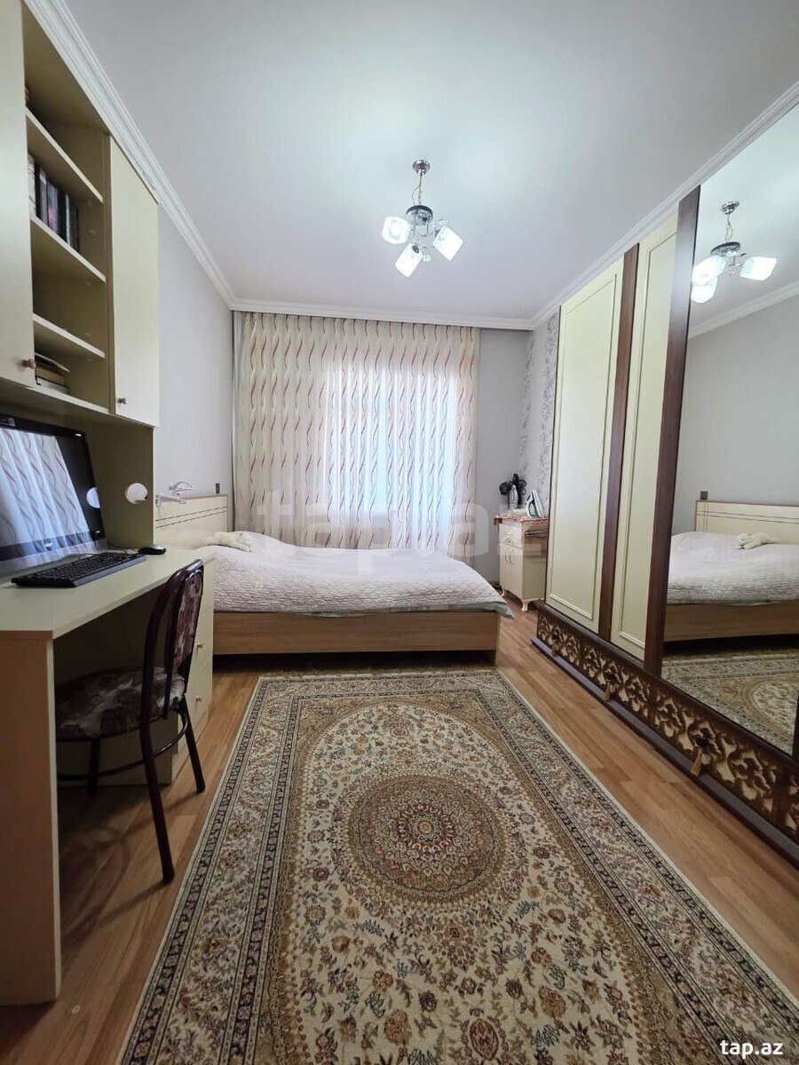 4-otaqlı mənzil, Məhəmməd Xiyabani küç., 120 m²