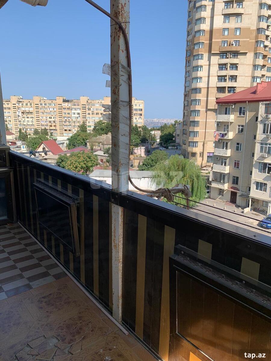 4-otaqlı mənzil kirayə verilir, Parlament pr., 100 m²
