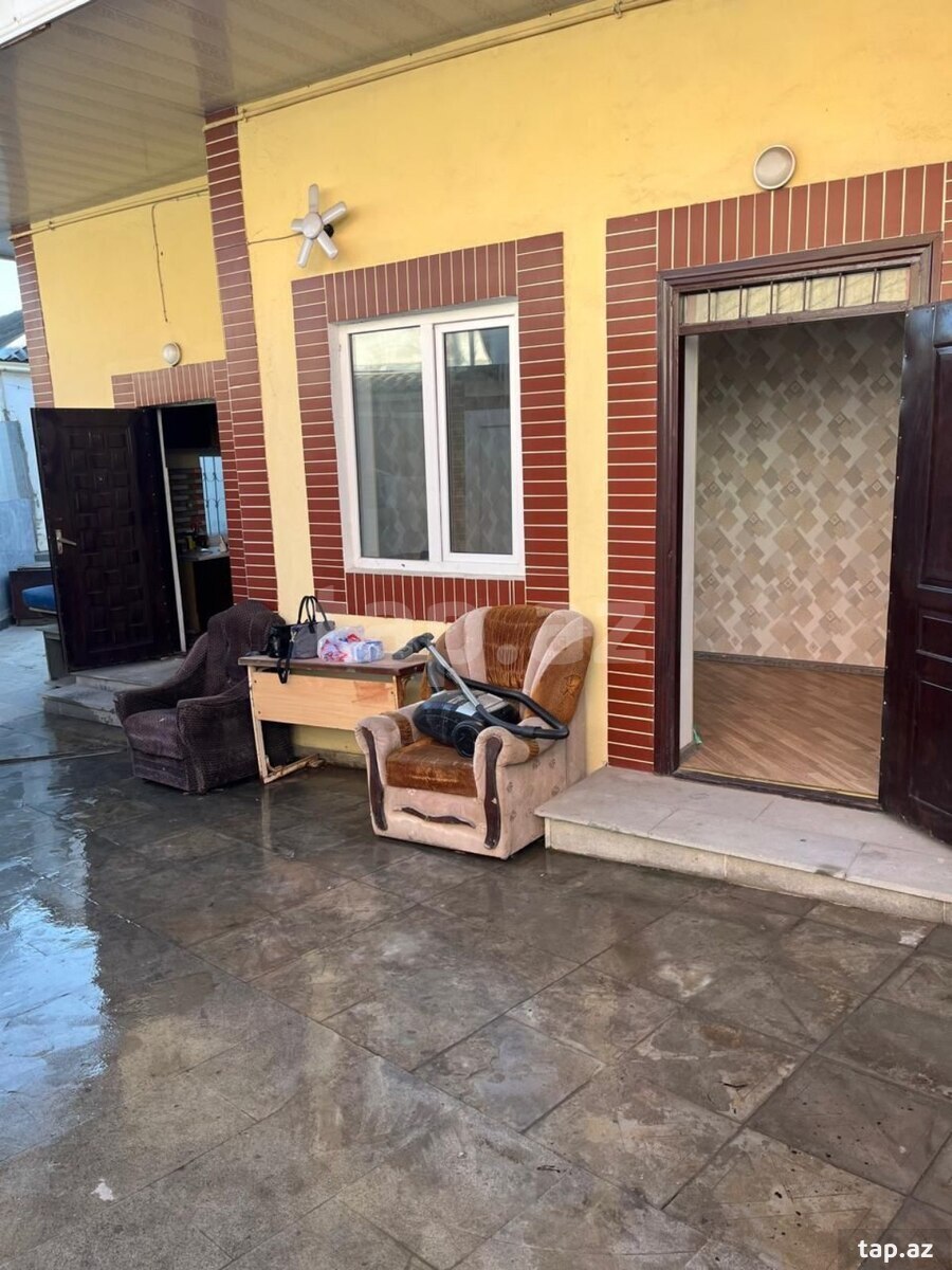 Həyət evi, Binəqədi qəs