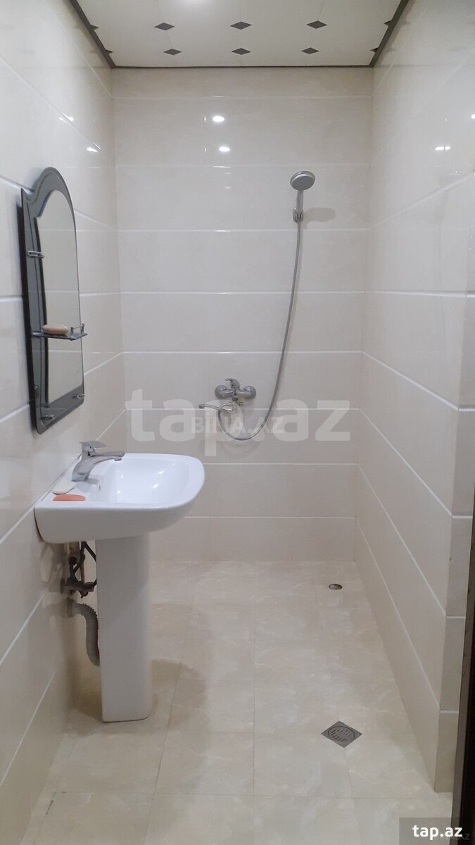 2-otaqlı yeni tikili kirayə verilir, İnşaatçılar m., 70 m²