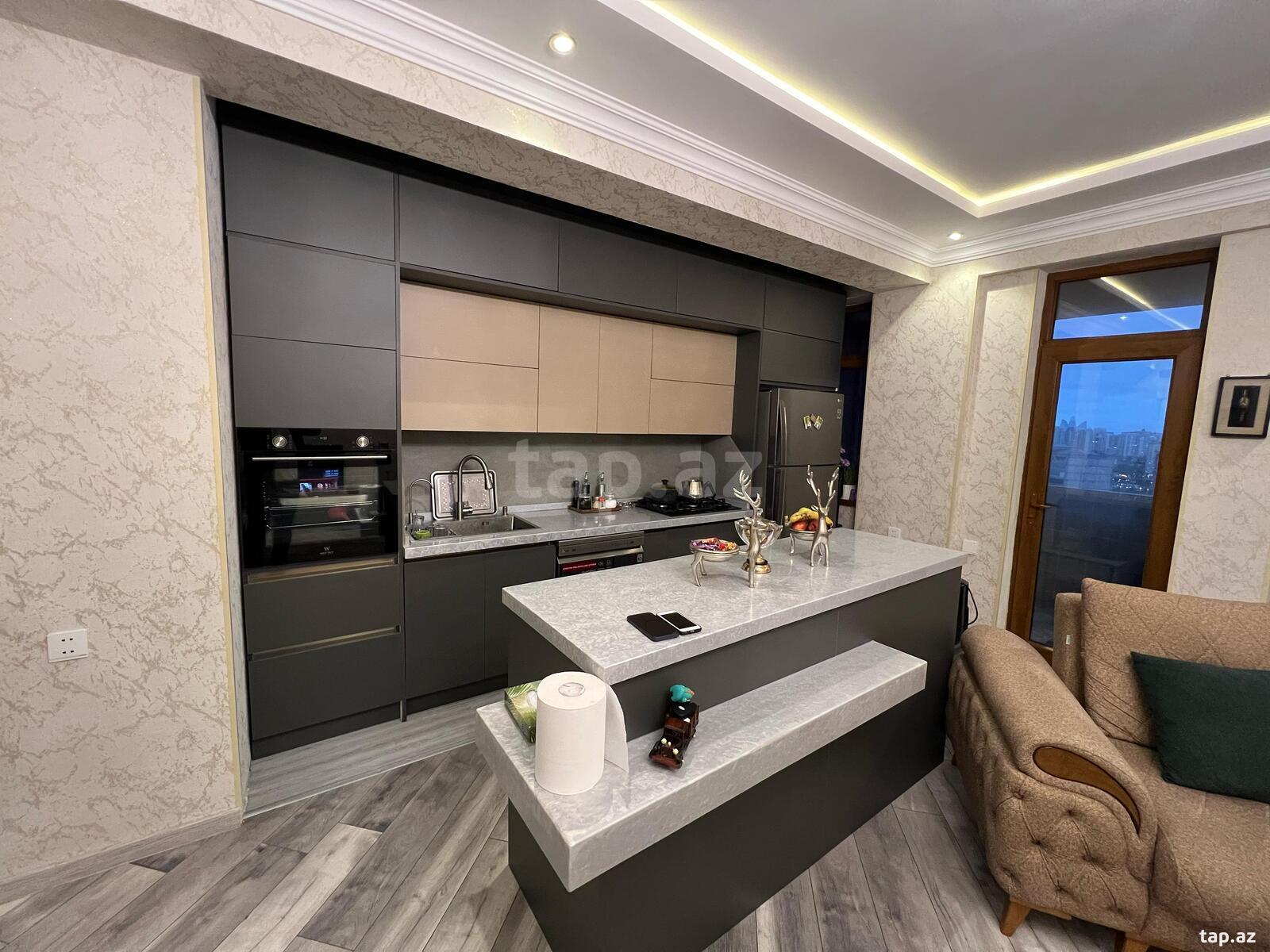 2-otaqlı yeni tikili, İnşaatçılar m., 90 m²