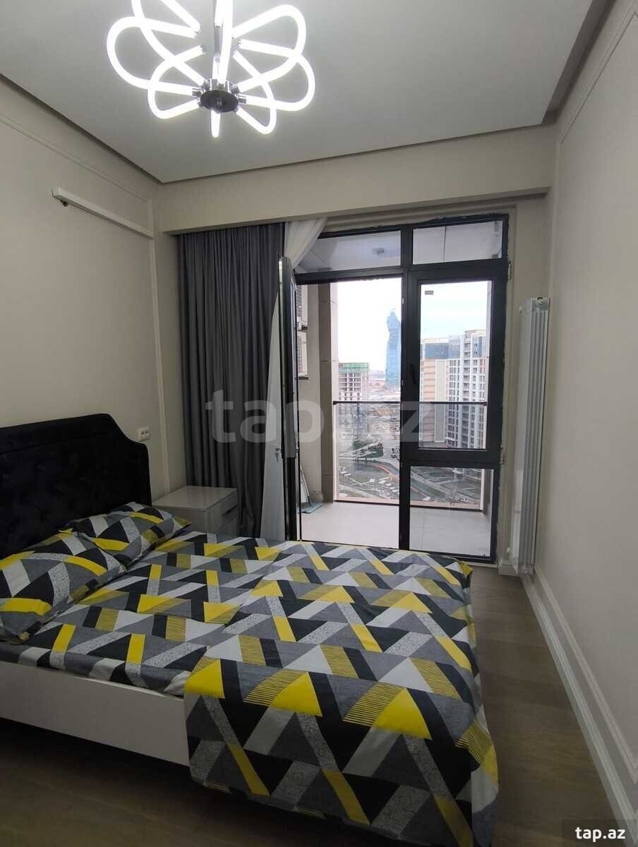 3-otaqlı yeni tikili, İslam Abışov küç., 70 m²