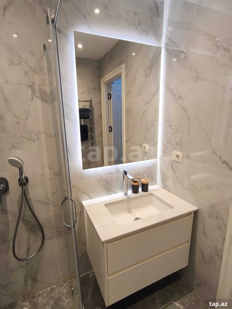 3-otaqlı yeni tikili, İslam Abışov küç., 70 m²