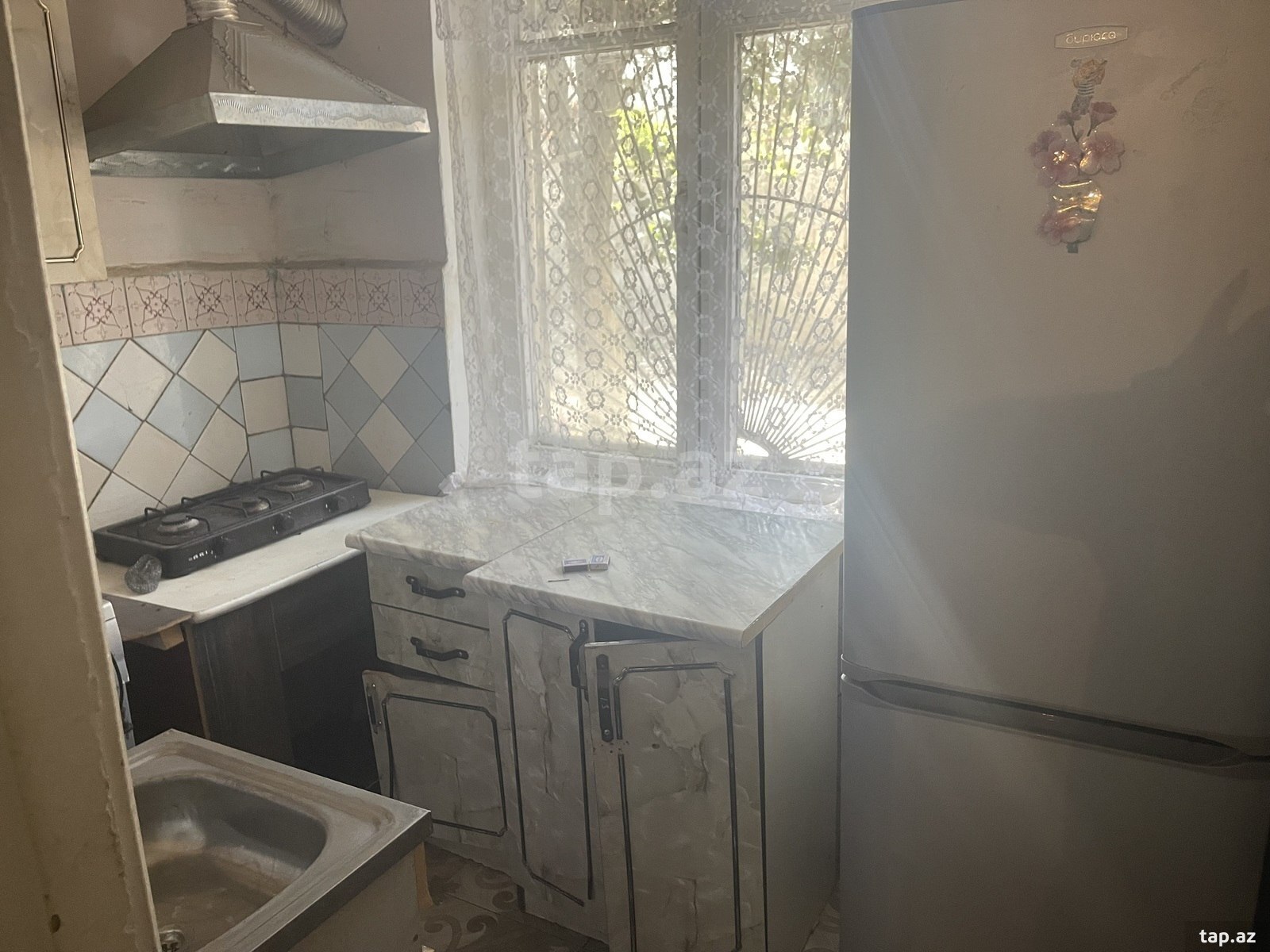 3-otaqlı mənzil kirayə verilir, Gəncə ş., 118 m²