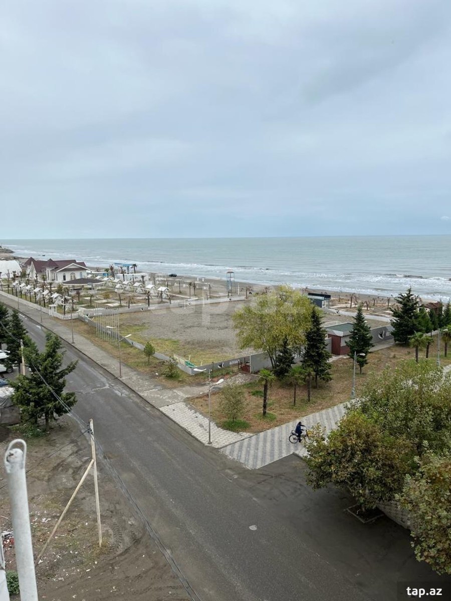 2-otaqlı yeni tikili, 28 May küç., 75 m²