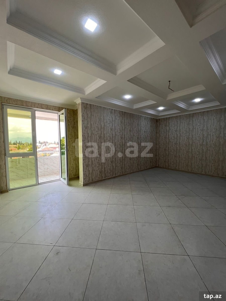 2-otaqlı yeni tikili, 28 May küç., 75 m²
