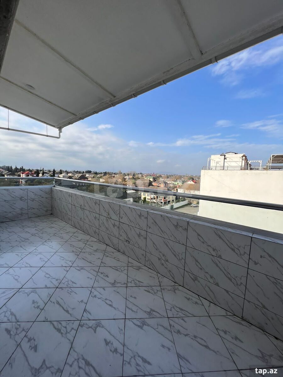 2-otaqlı yeni tikili, 28 May küç., 90 m²