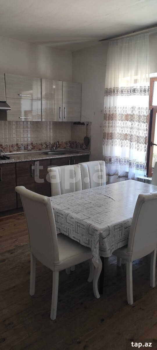 Həyət evi, Saray qəs.