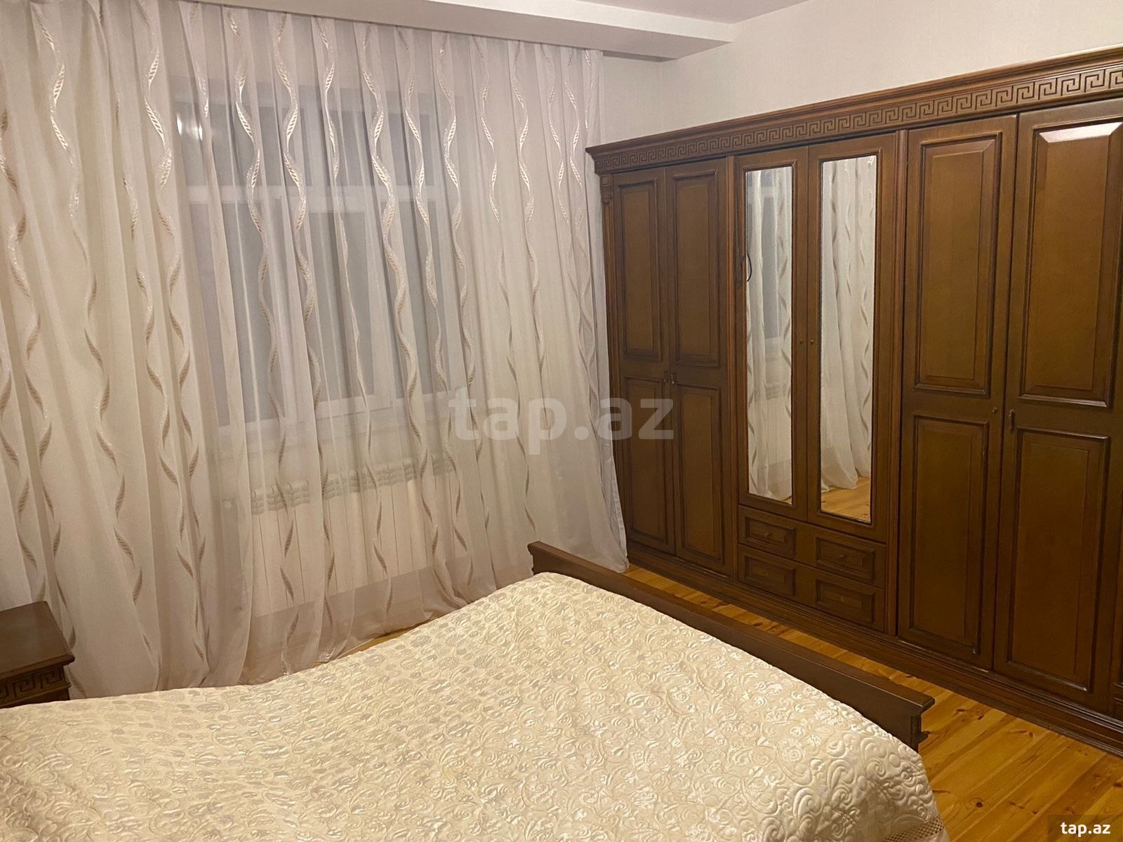 Həyət evi, Saray qəs.