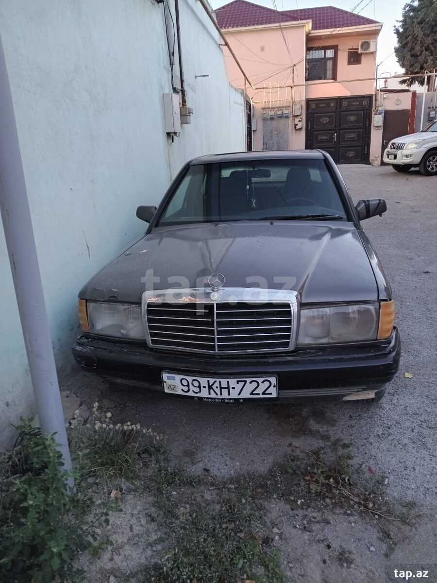Mercedes 190, 1990 il