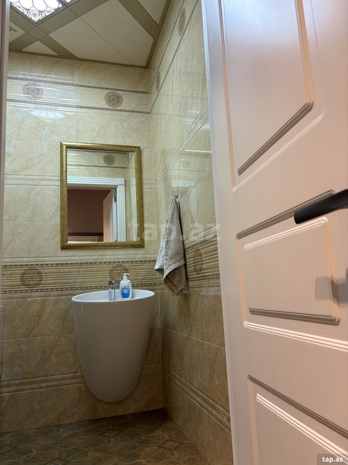 4-otaqlı yeni tikili, Həsən Əliyev küç., 144 m²