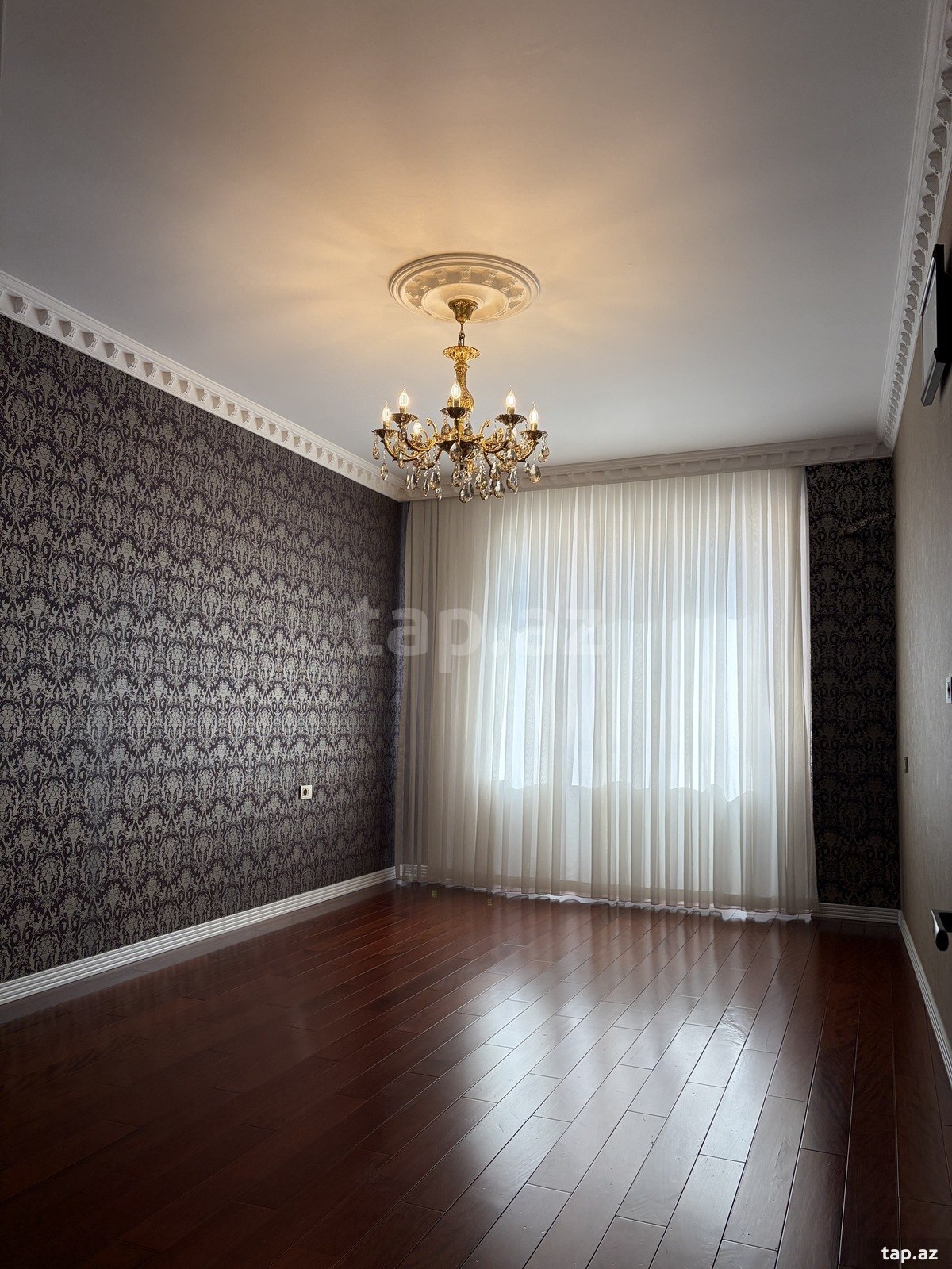 4-otaqlı yeni tikili, Həsən Əliyev küç., 144 m²