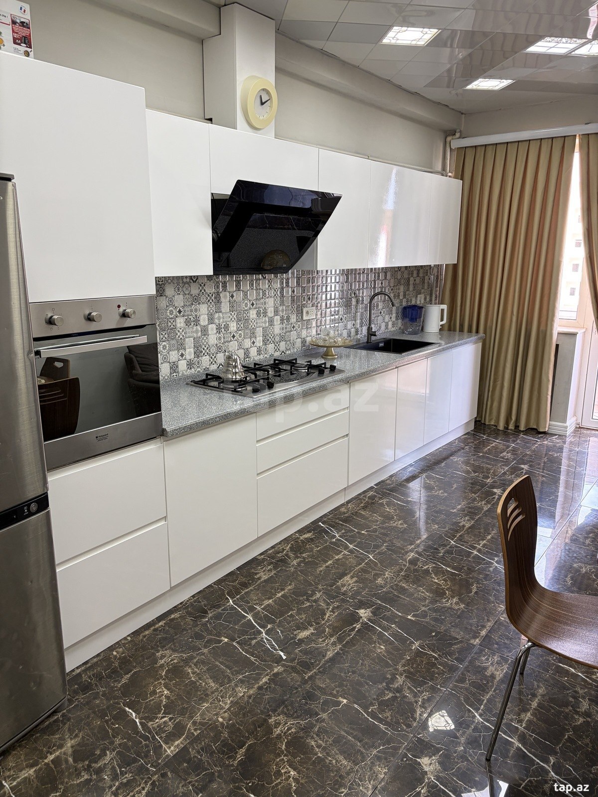4-otaqlı yeni tikili, Həsən Əliyev küç., 144 m²