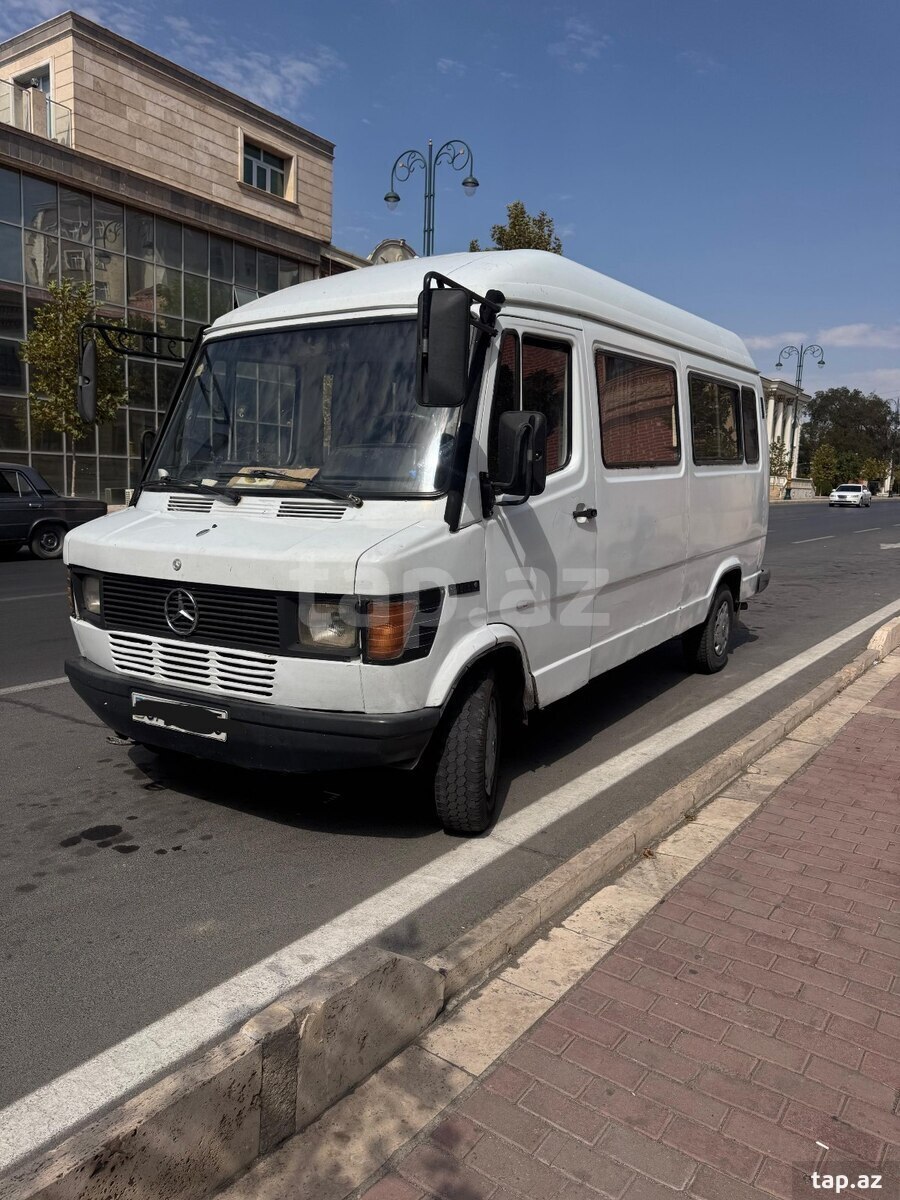 Mercedes, 1993 il