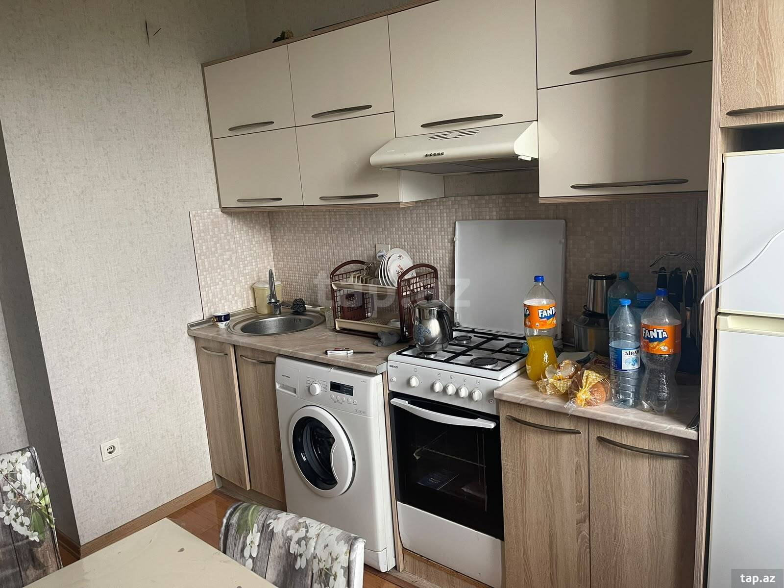 1-otaqlı yeni tikili kirayə verilir, Avtovağzal m., 50 m²