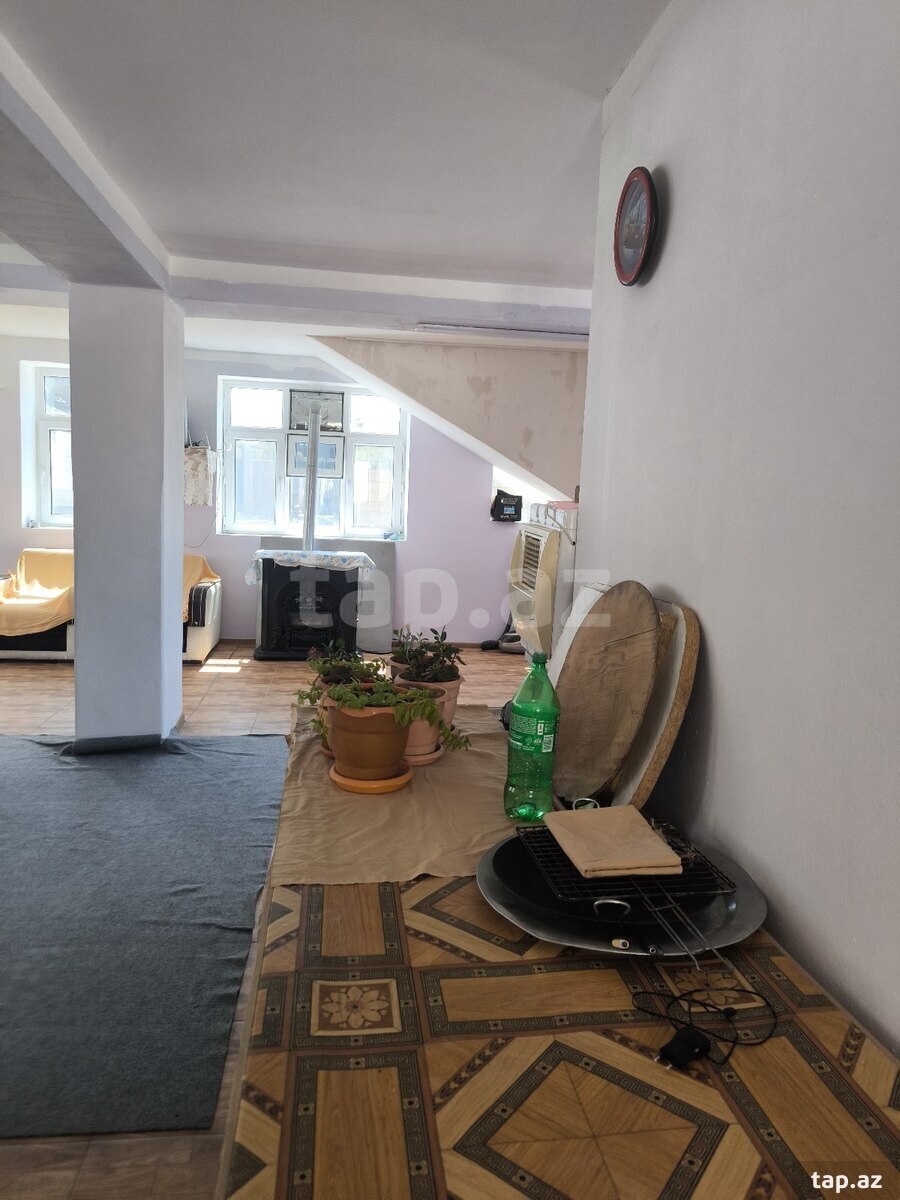 Bağ evi, Novxanı qəs.