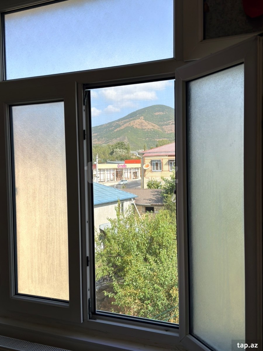 3-otaqlı yeni tikili kirayə verilir, Şəki ş., 68 m²