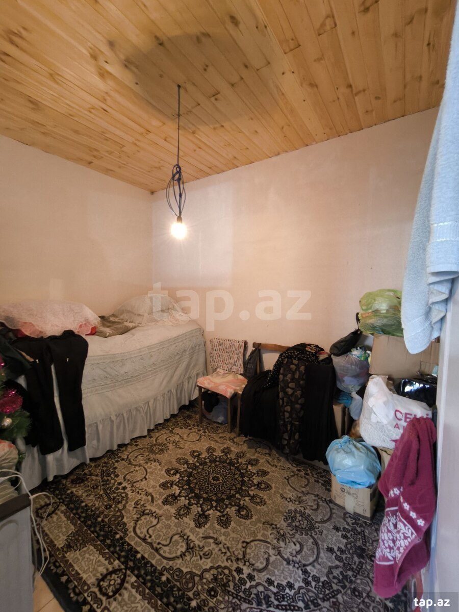 Həyət evi, Hökməli qəs.
