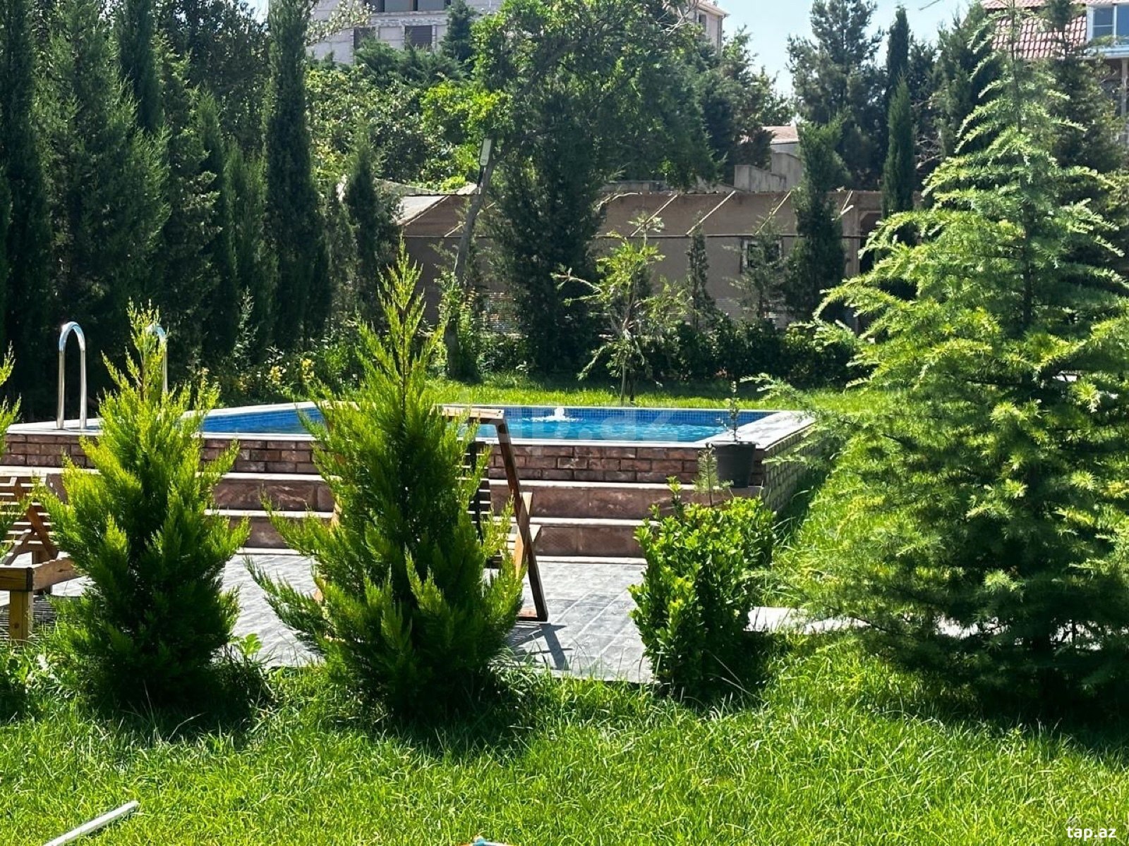 Bağ evi kirayə verilir, Novxanı qəs.