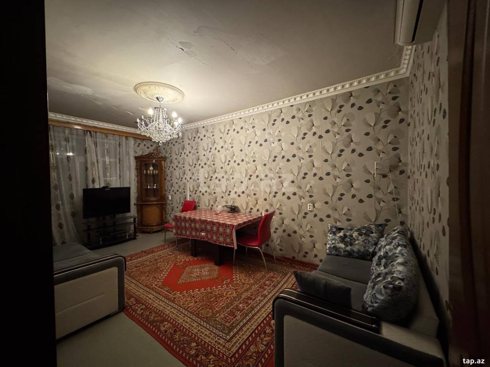 Həyət evi kirayə verilir, Azadlıq m.
