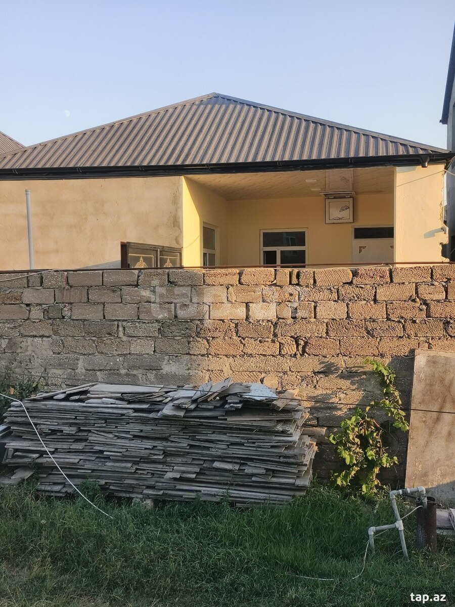 Həyət evi, Binə qəs.
