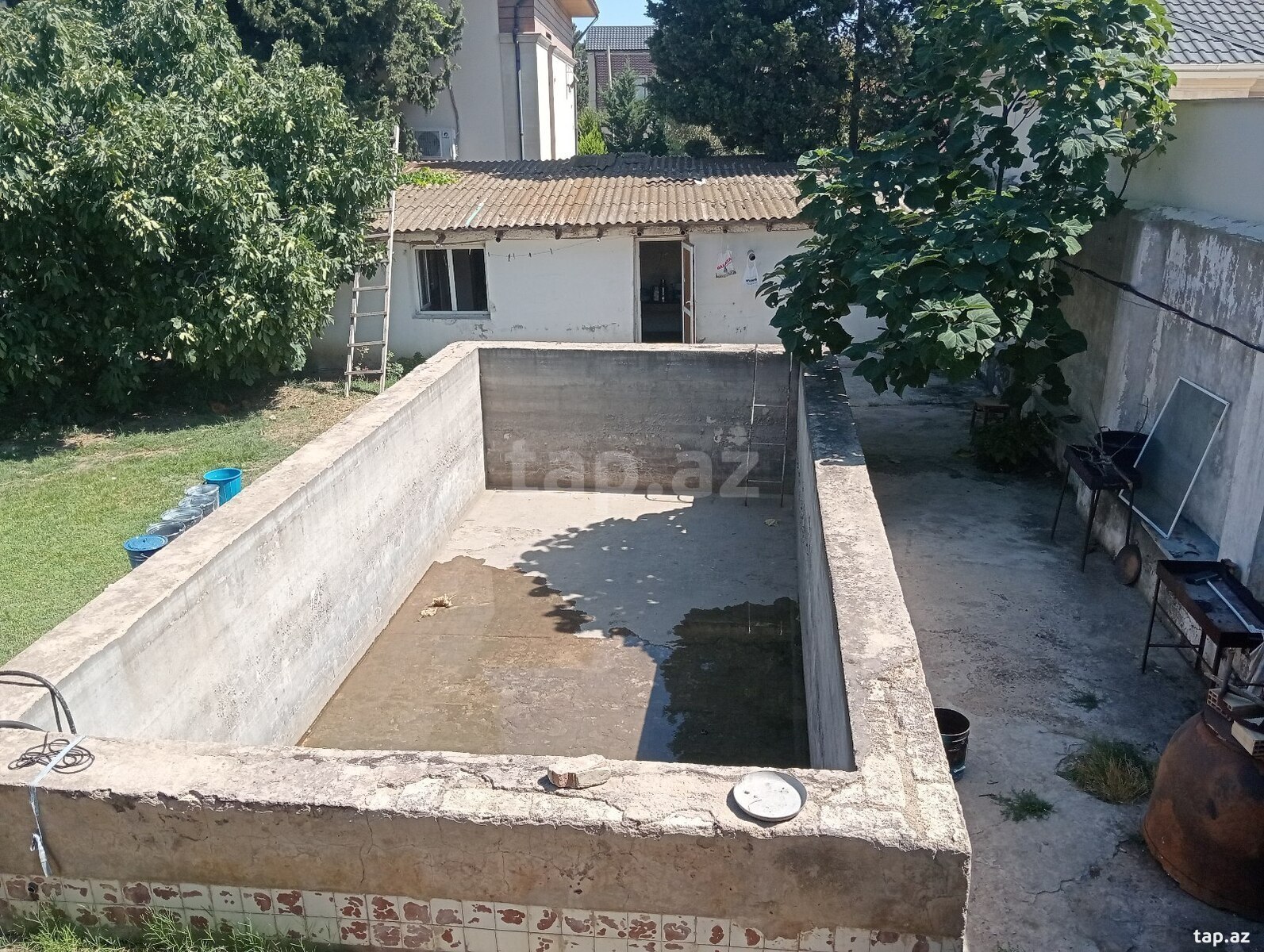 Bağ evi, Novxanı qəs.