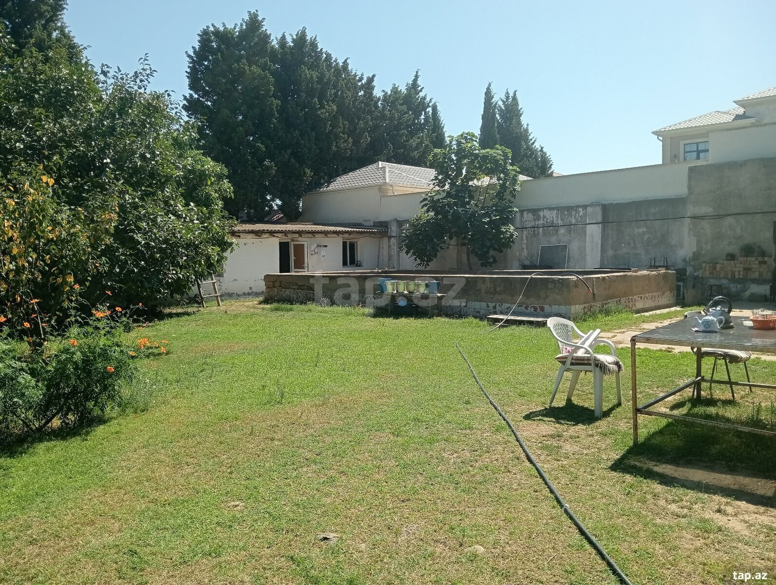 Bağ evi, Novxanı qəs.
