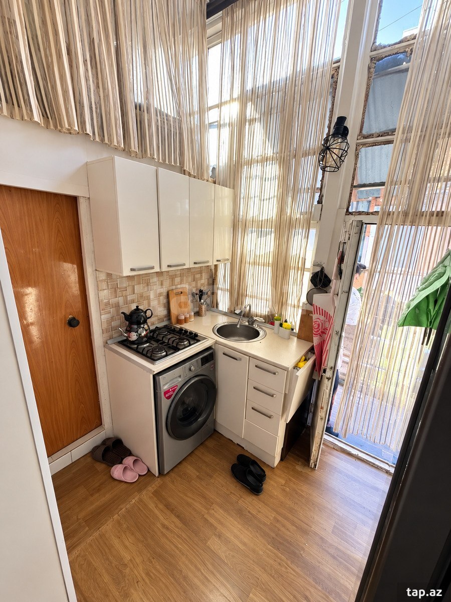 1-otaqlı mənzil, 28 May m., 22 m²