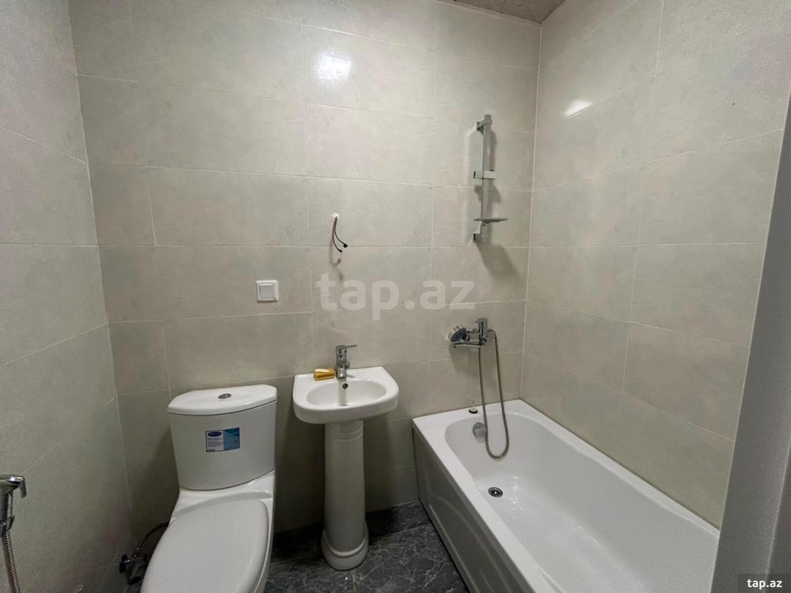 4-otaqlı yeni tikili kirayə verilir, Binəqədi r., 137 m²