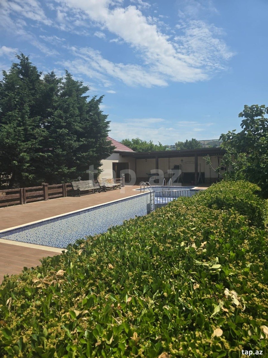 Bağ evi, Novxanı qəs.