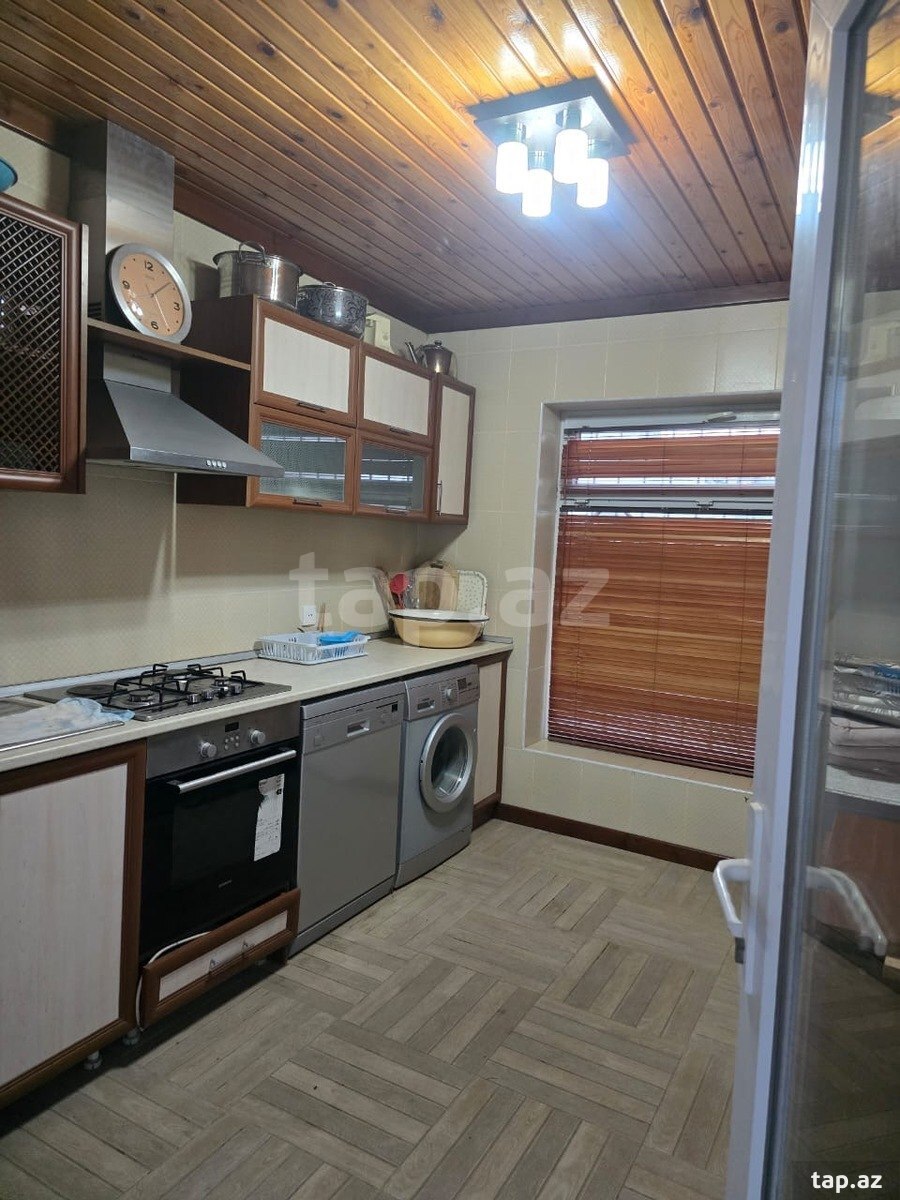 Bağ evi, Novxanı qəs.
