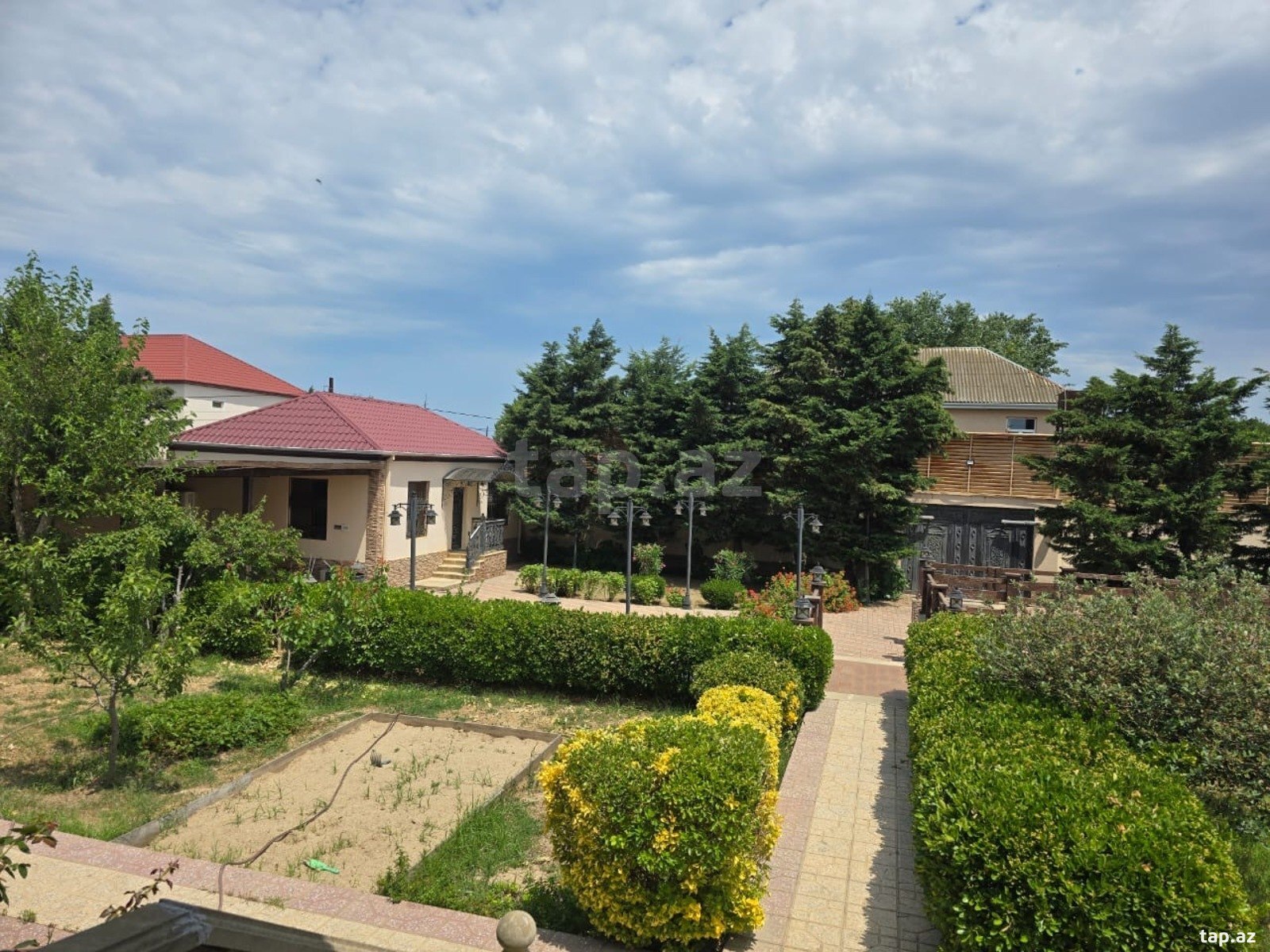Bağ evi, Novxanı qəs.