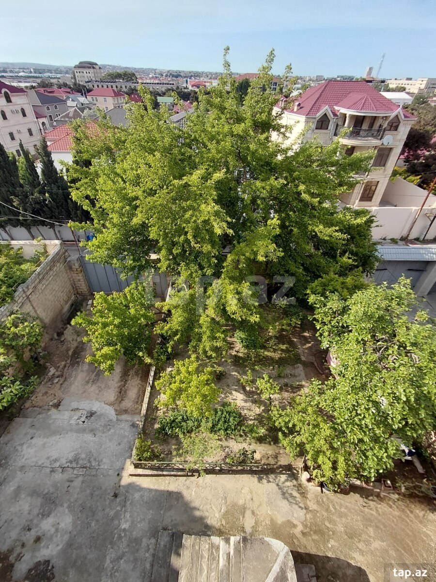 Villa, Qara Qarayev m.