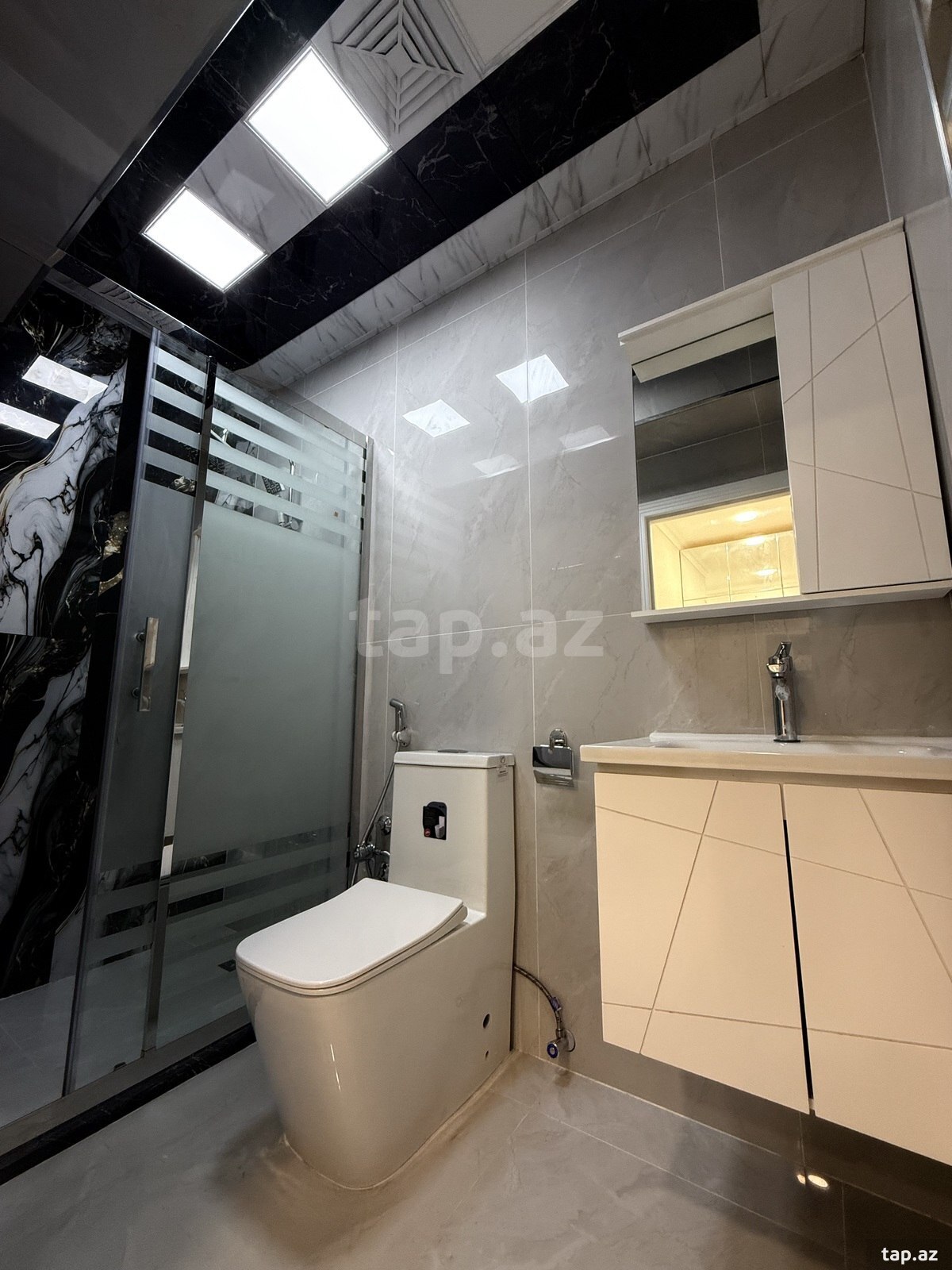 3-otaqlı yeni tikili kirayə verilir, Xırdalan ş., 64 m²