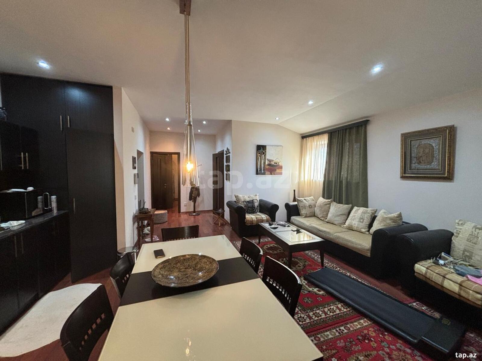 4-otaqlı mənzil, İnşaatçılar pr., 110 m²