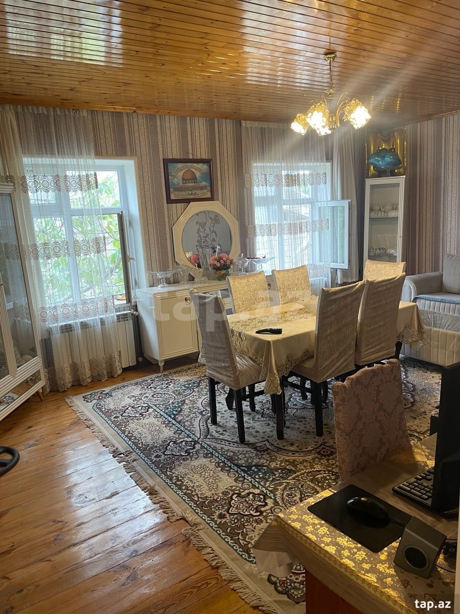Həyət evi, Savalan qəs.