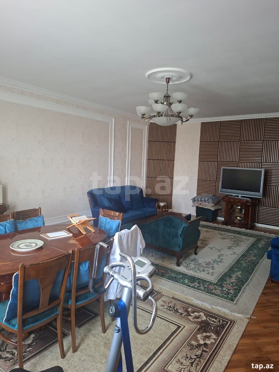 Villa, Əhmədli m.