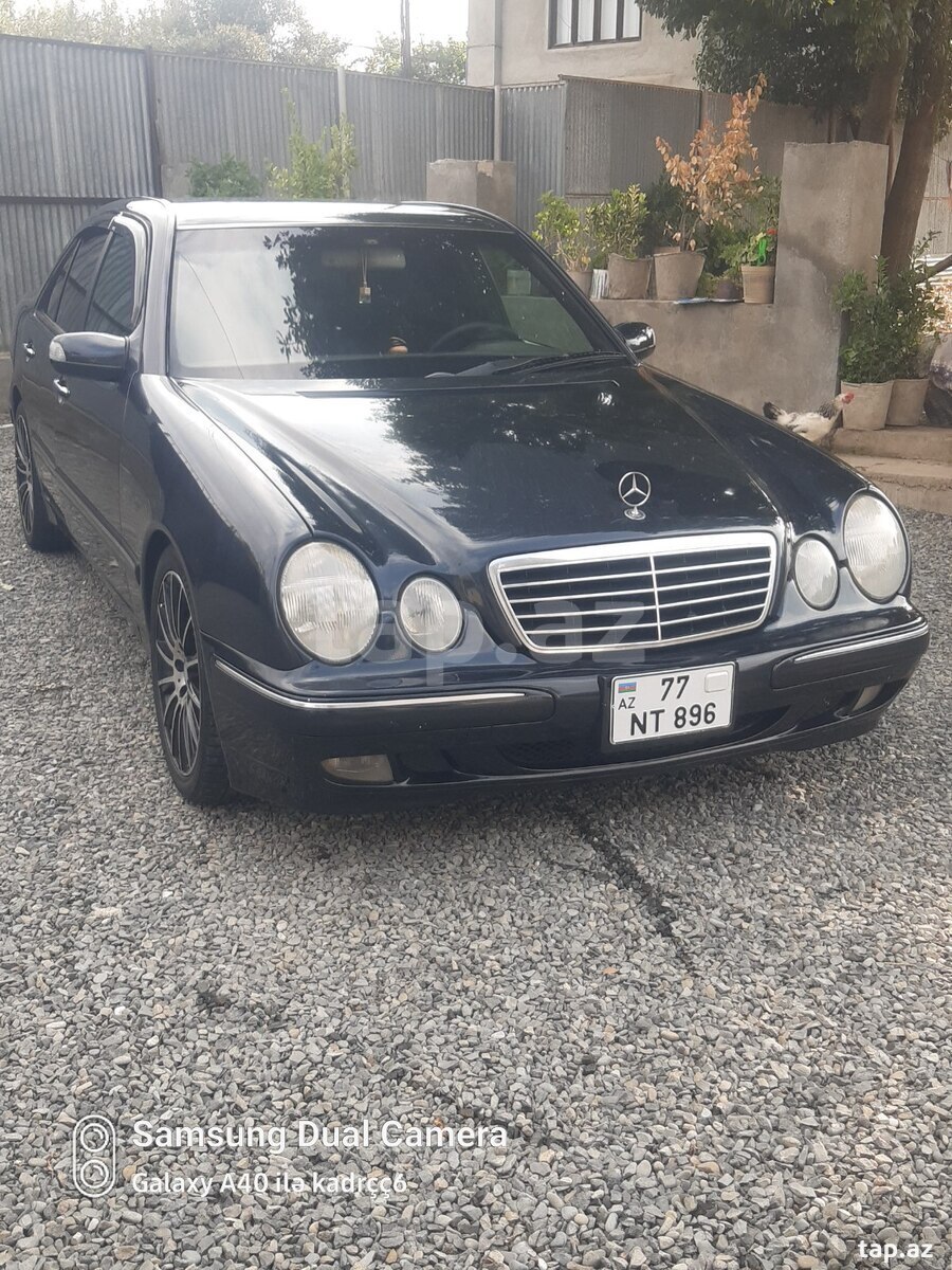 Mercedes E 220, 2001 il