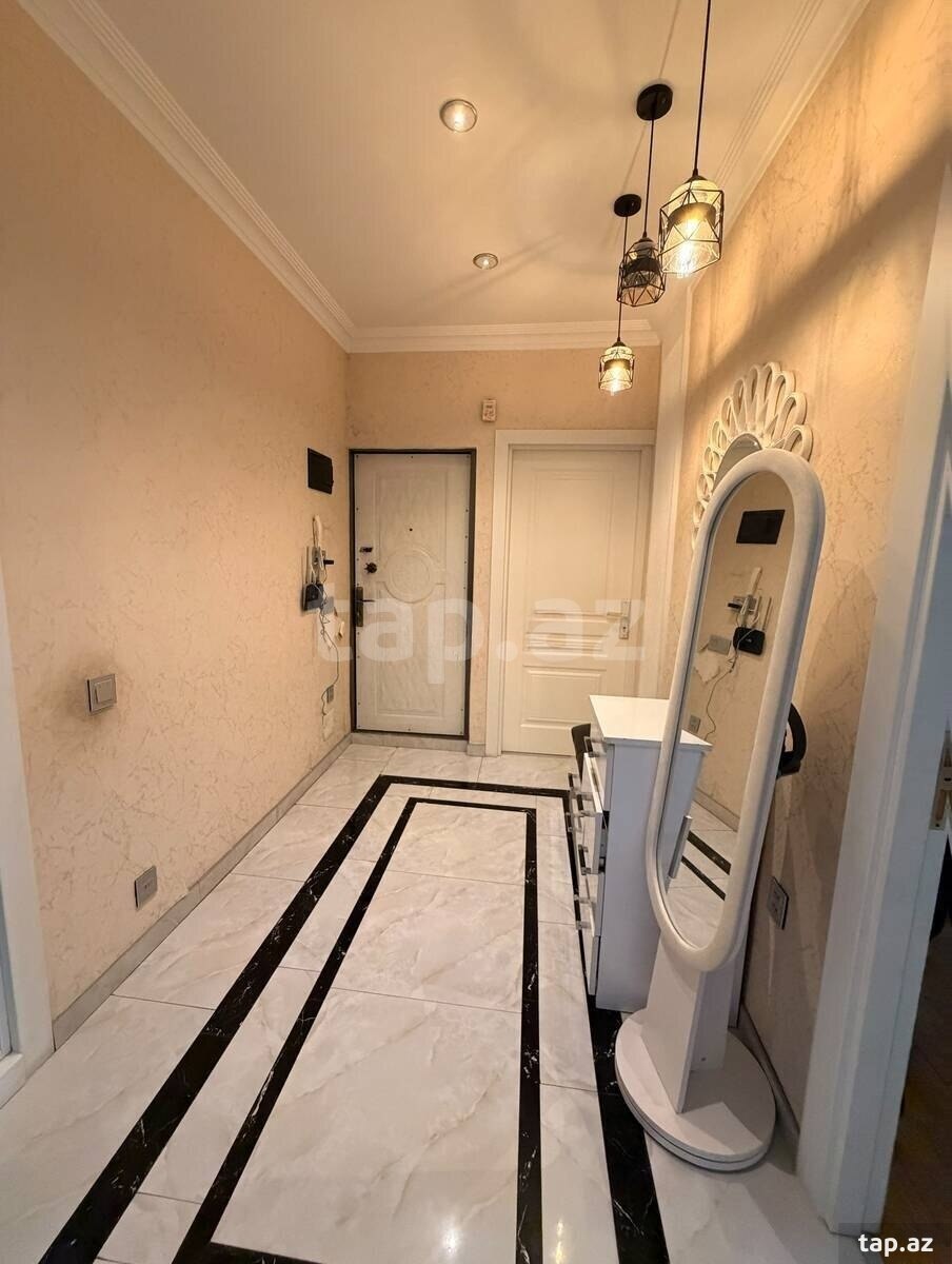 4-otaqlı mənzil, Gülarə Qədirbəyova küç., 110 m²