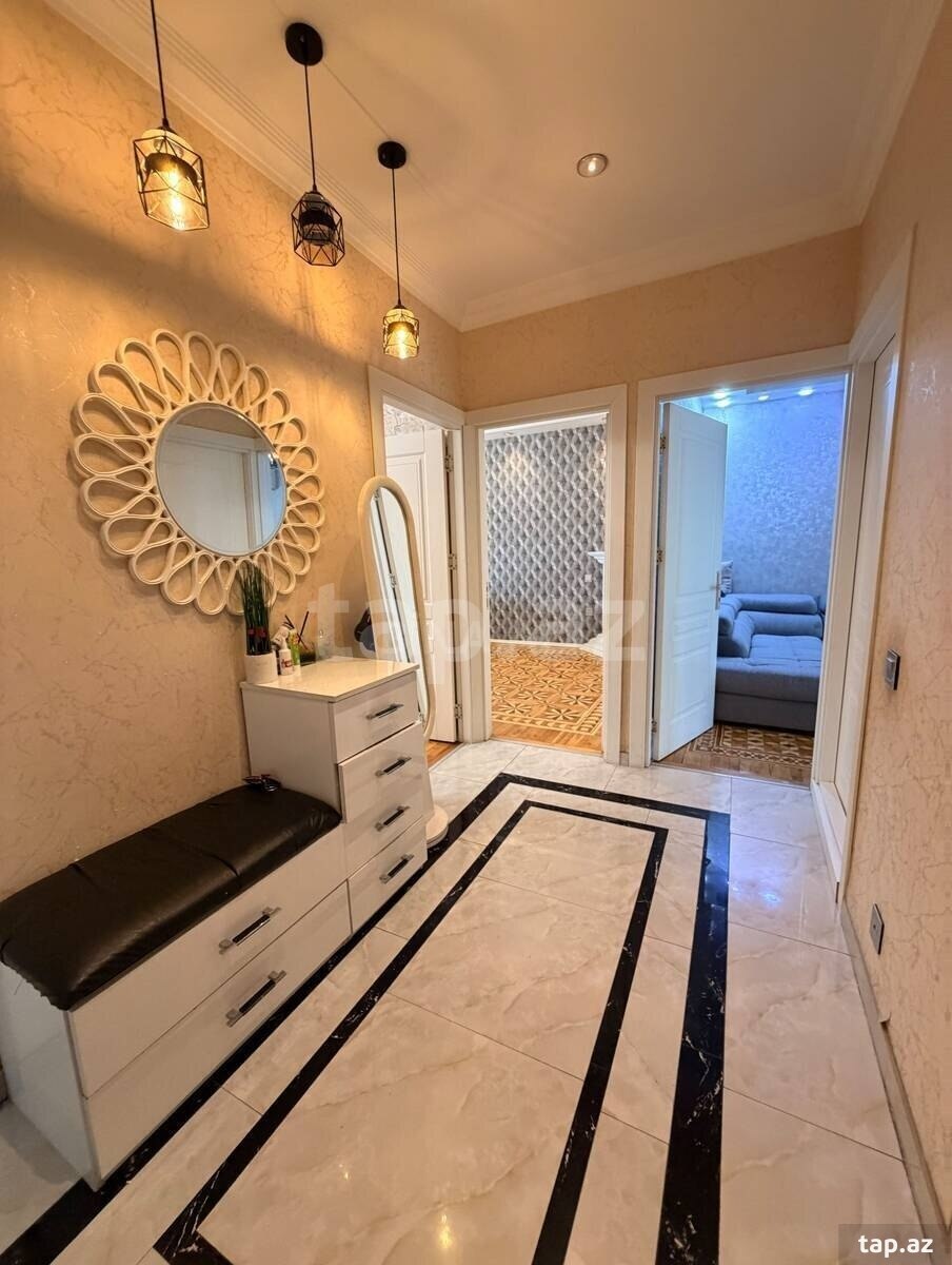 4-otaqlı mənzil, Gülarə Qədirbəyova küç., 110 m²