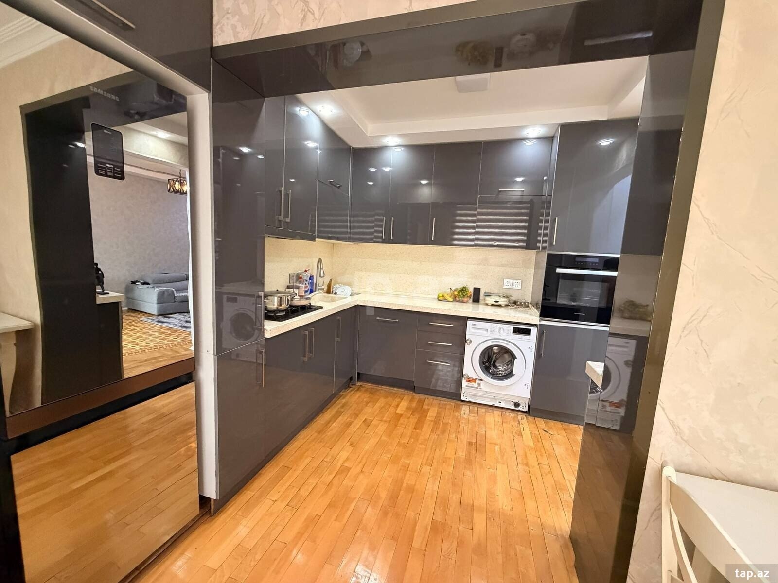 4-otaqlı mənzil, Gülarə Qədirbəyova küç., 110 m²