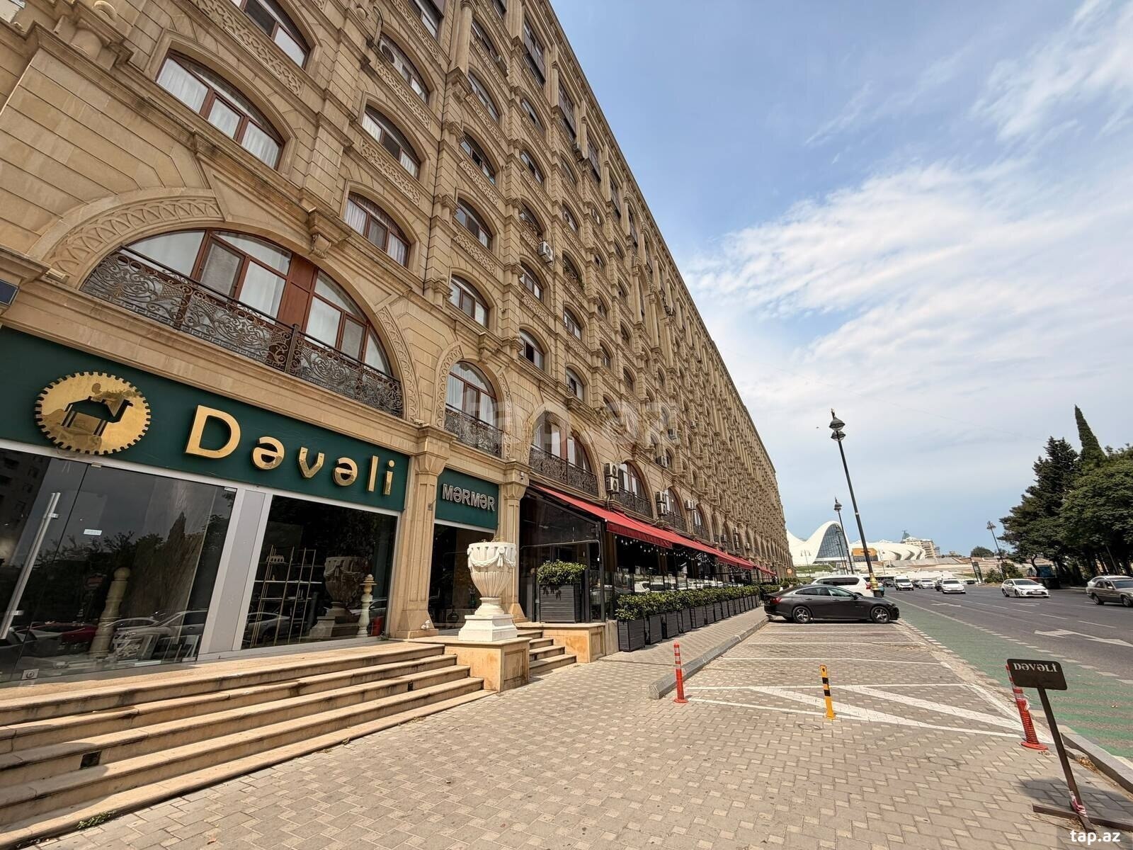 4-otaqlı mənzil, Gülarə Qədirbəyova küç., 110 m²