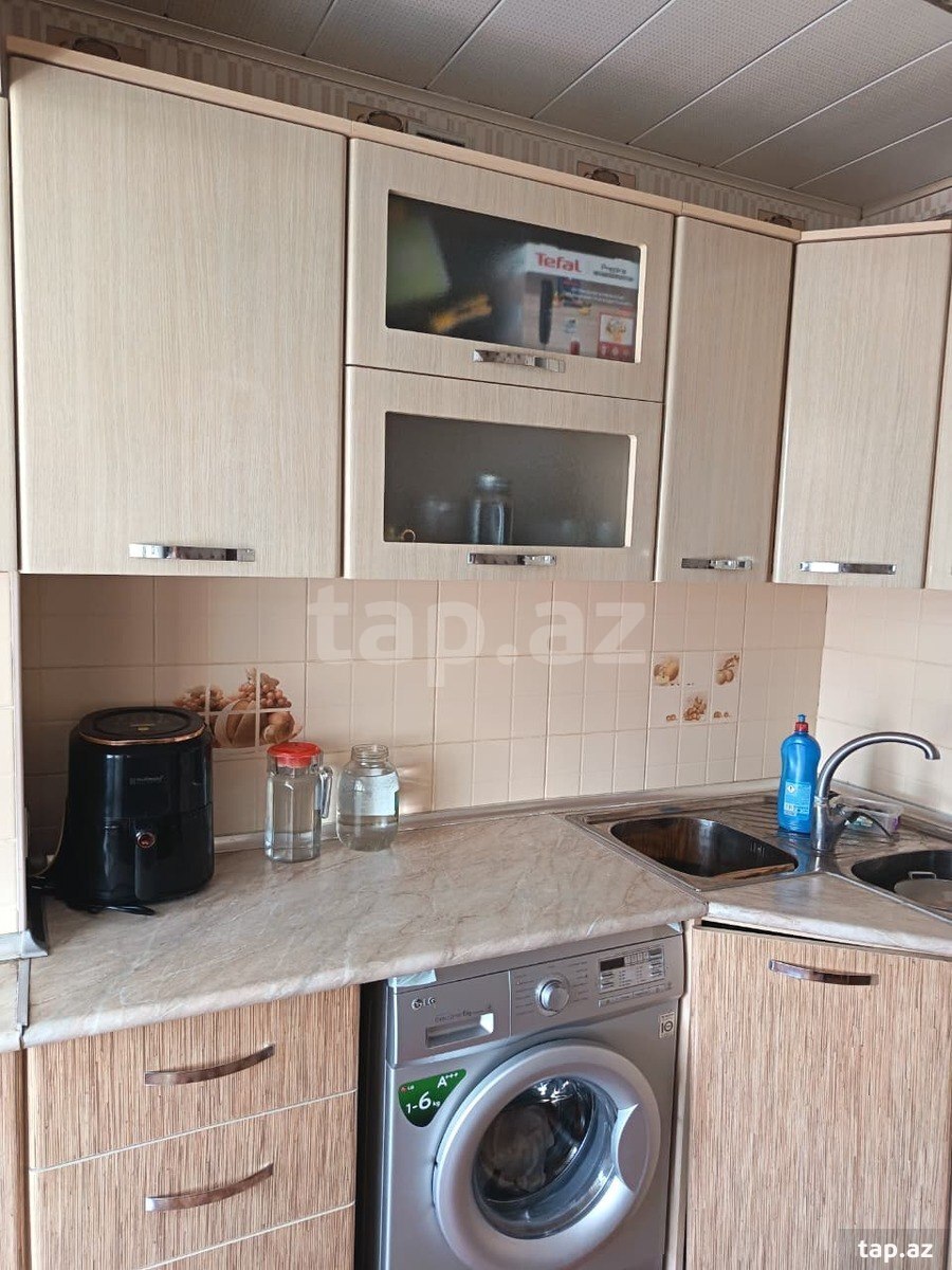 3-otaqlı mənzil, Neftçilər m., 100 m²