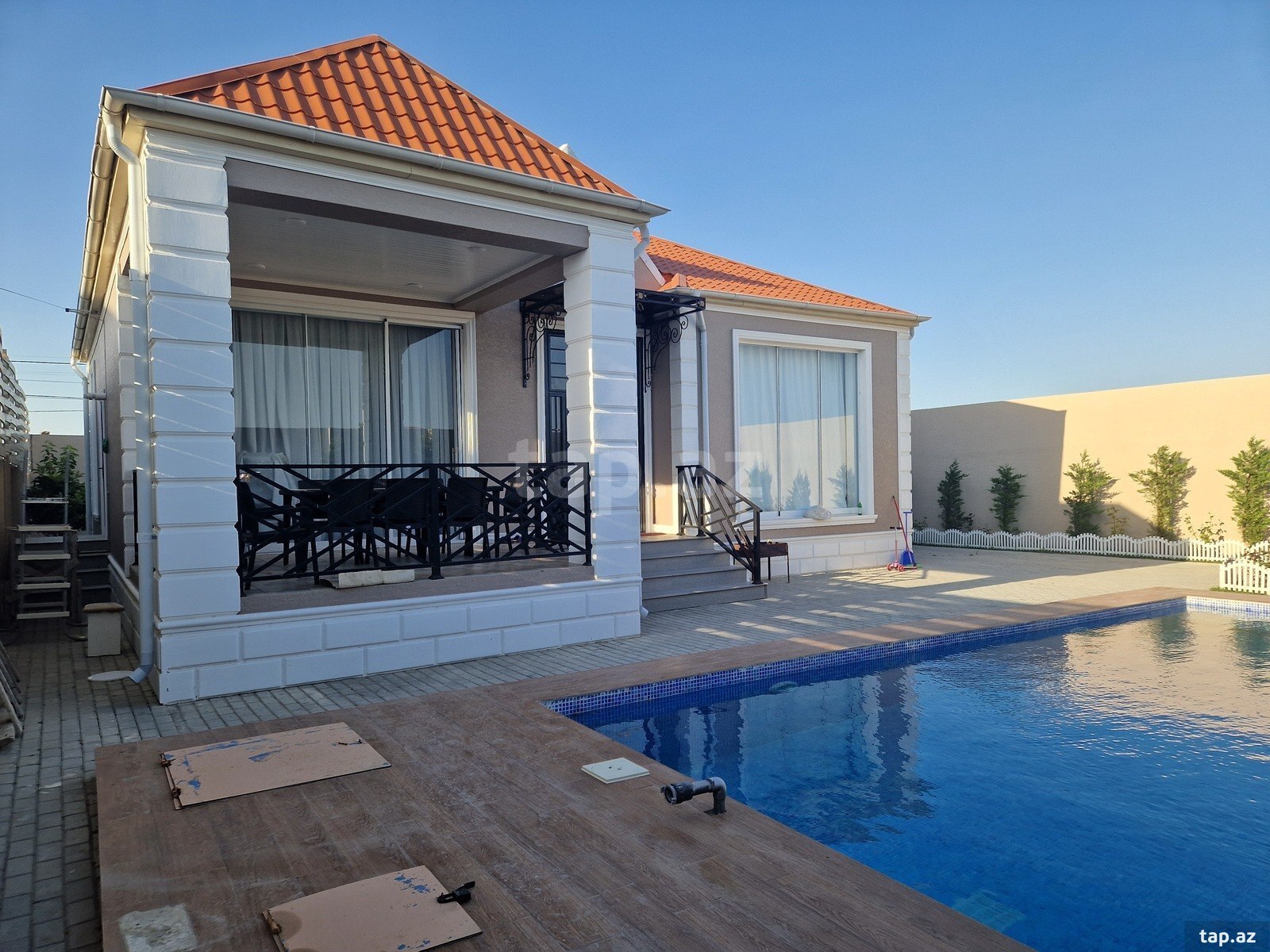 4 otaqlı bağ evi satılır, Türkan, Bakı