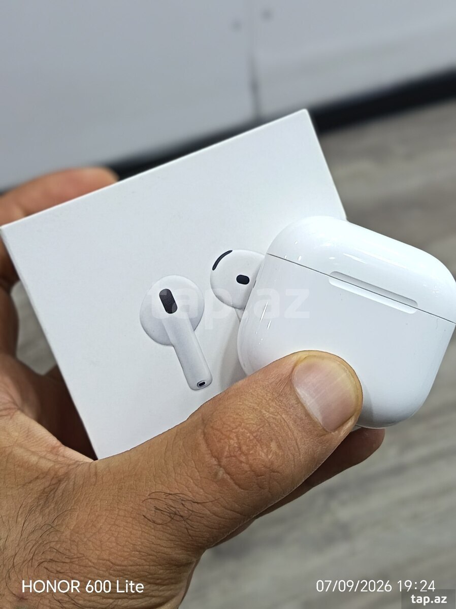 Apple AirPods 4