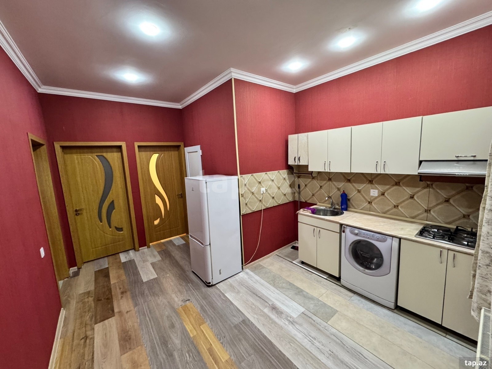 Həyət evi kirayə verilir, Hökməli qəs.