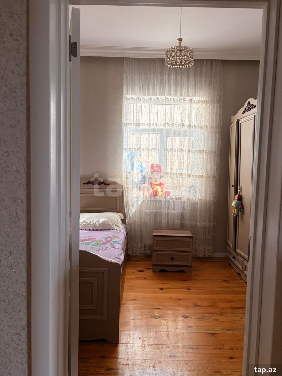 Həyət evi, Binə qəs.